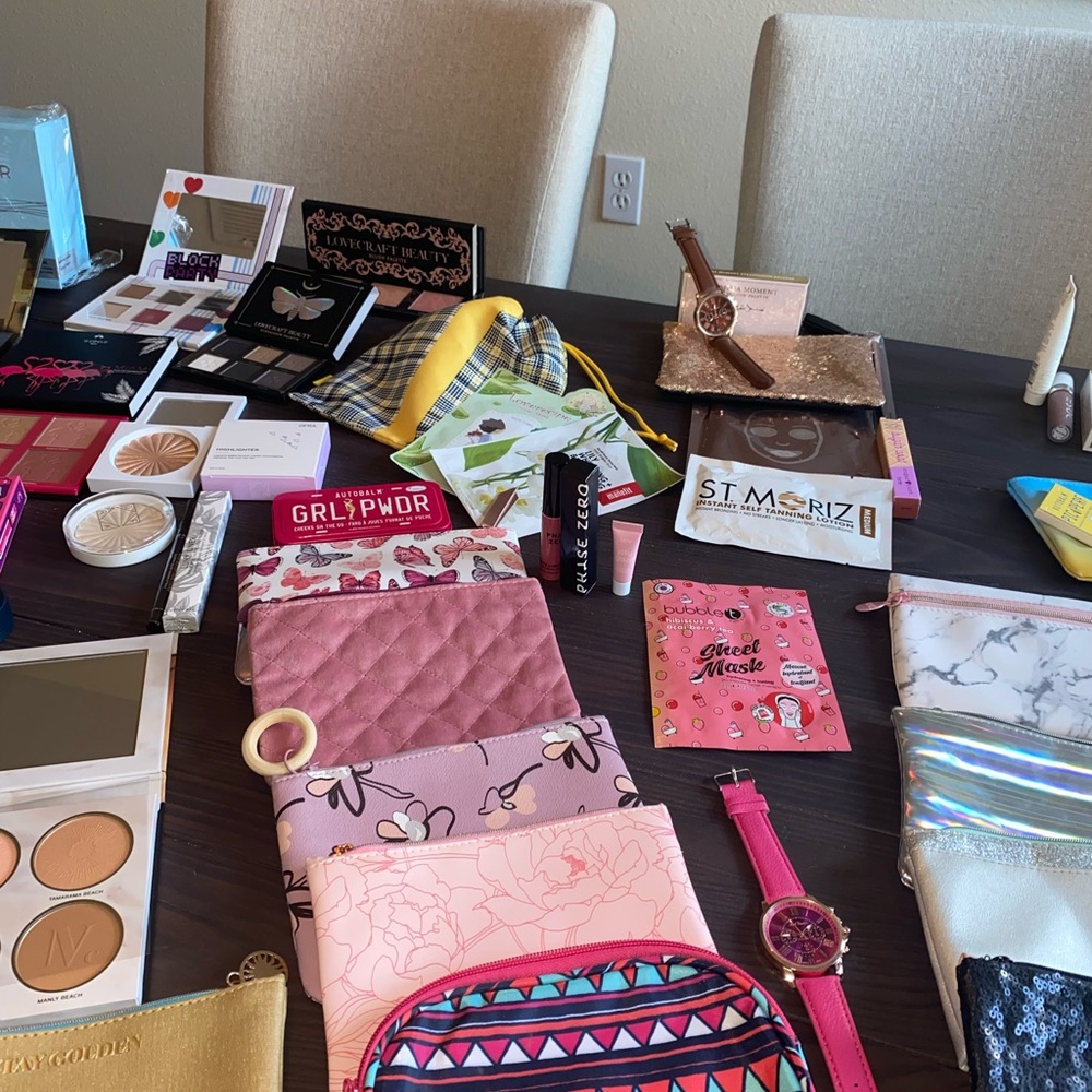 Makeup bundle - Picture 8 of 13